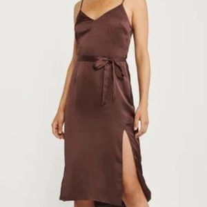 ABERCROMBIE & FITCH | BROWN SATIN MIDI DRESS